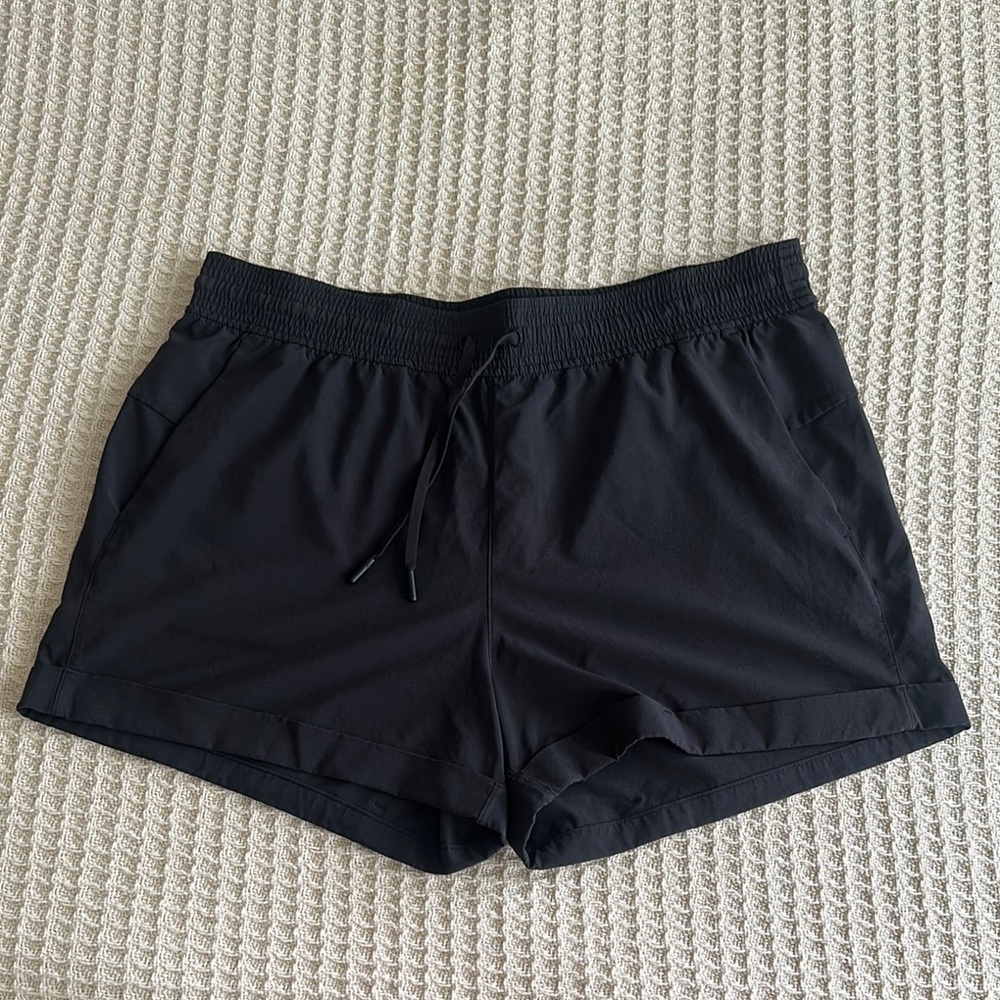 Lululemon Athletica Black Athletic Shorts Lightweight Moisture-Wicking